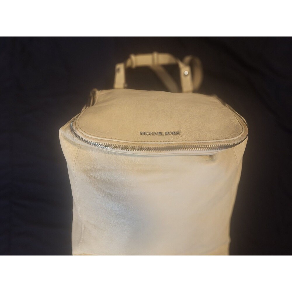 MICHAEL KORS BACKPACK IVORY PEBBLE LEATHER SILVER ZIP READ - Picture 2 of 15
